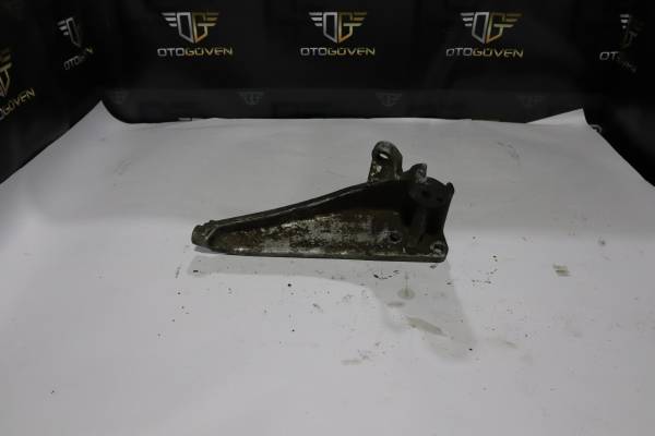 FORD TRANSİT 100 L-S-V ÇIKMA PARÇA  T15 MOTOR KULAĞI